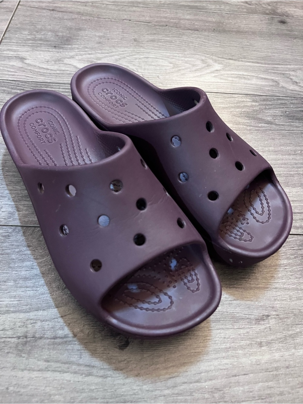 CROCS Open-Toe Slide Sandals in Plum